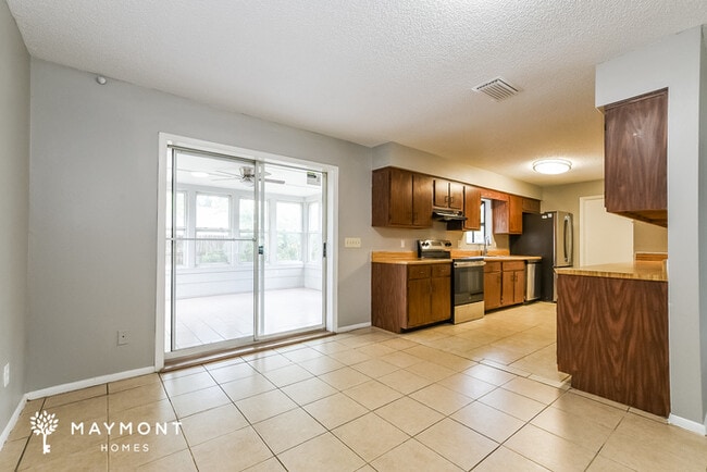 Foto del edificio - 213 Moonbeam Rd