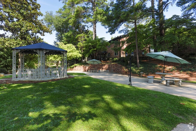 Building Photo - Midwood Creek