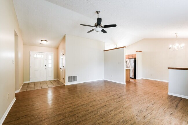 Foto del edificio - 5508 Pine Hill Dr