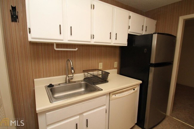 Foto del edificio - 574 Emory Oaks Way