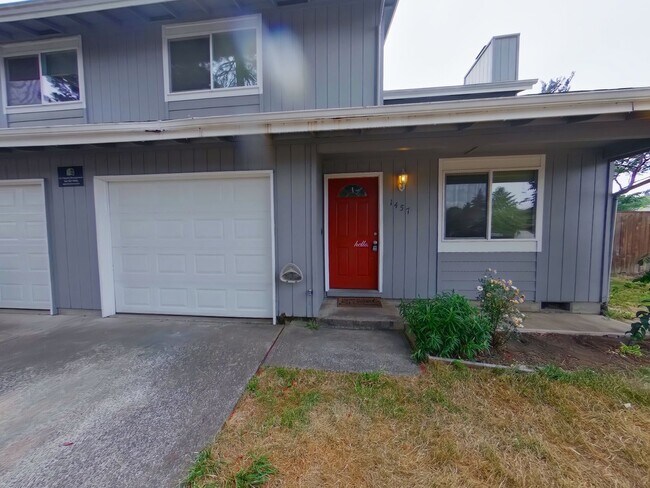 Building Photo - R Street Duplex