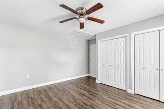 Building Photo - 520 E Defee Ave