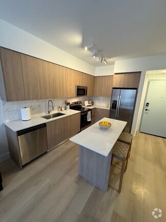 Building Photo - 2375 NE 184th Ter