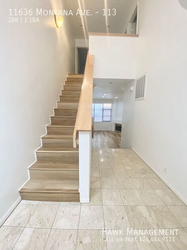 Foto del edificio - 11636 Montana Ave