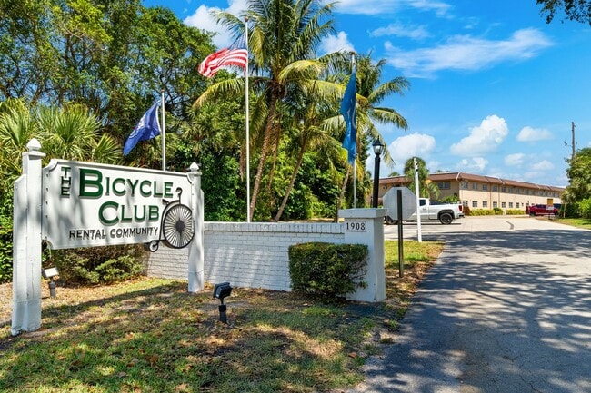 Interior Photo - Bicycle Club Apartments