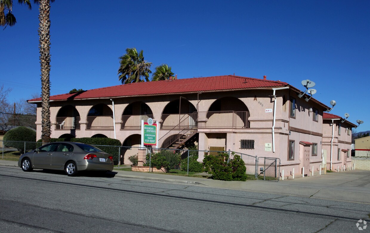 Foto principal - 600 E 5th St