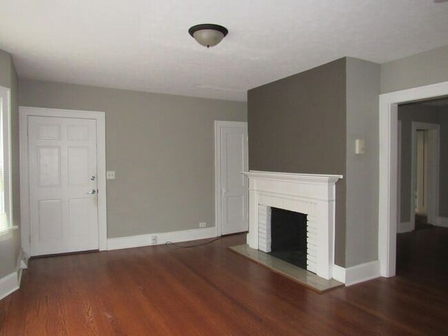Building Photo - 3578 Ingleside Rd