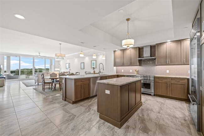 Building Photo - 795 Collany Rd