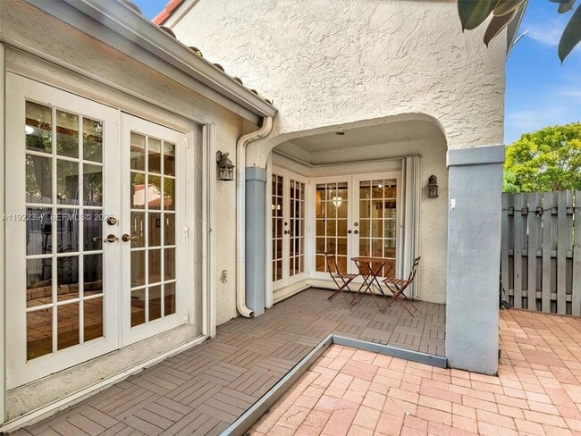 Photo - 1361 Cottonwood Cir House