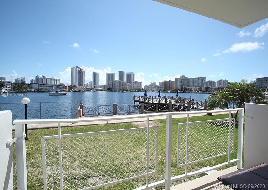 Primary Photo - 430 Golden Isles Dr