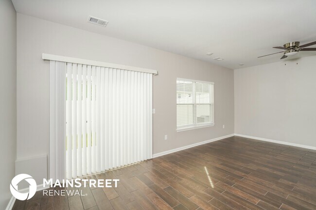 Foto del edificio - 2089 Paddle Wheel Dr