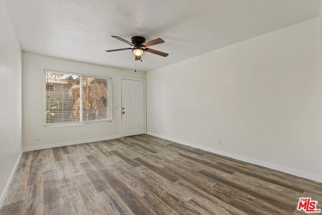 Foto del edificio - 331 E Washington Ave