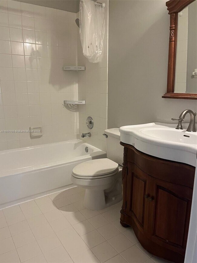 Building Photo - 9590 Alcazar Ln