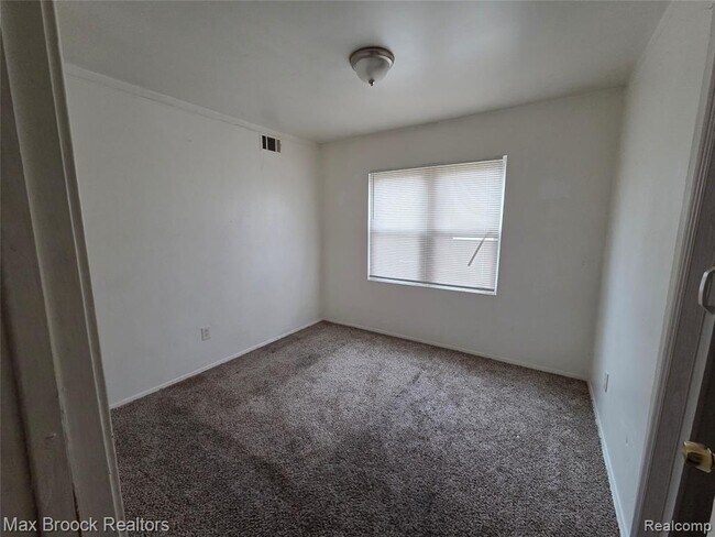 Foto del edificio - 24511 Florence St