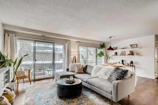 Foto del edificio - 6300 Barrie Rd