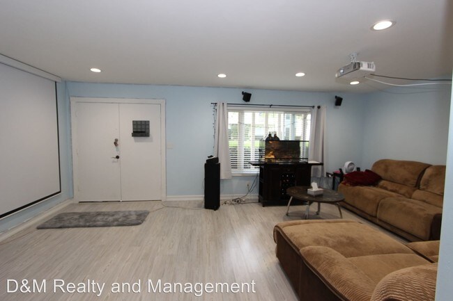 Building Photo - 3 br, 2.5 bath House - 5378 Mt. Alifan Drive