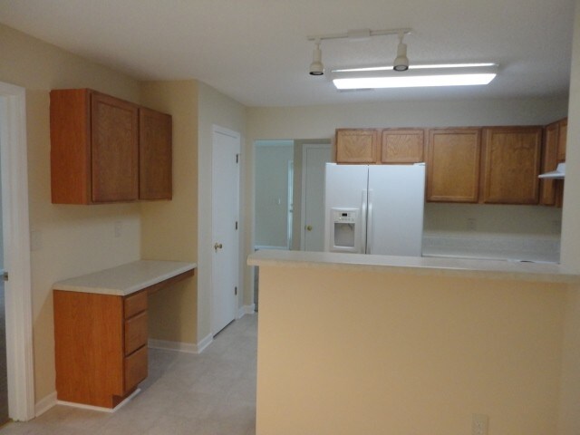 Foto del edificio - 5701 Hidden Lake Dr