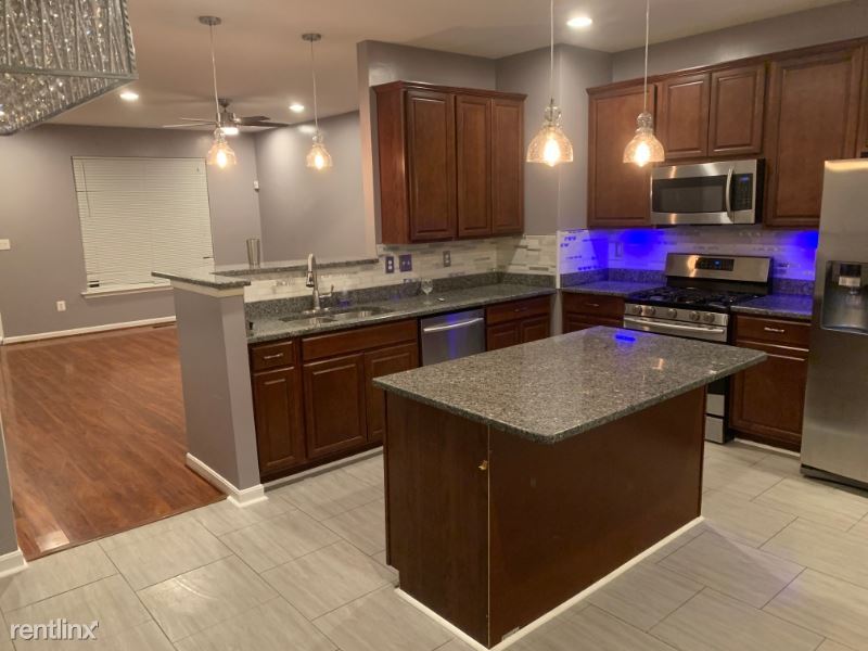 Foto principal - 5425 Frankford Estates Dr