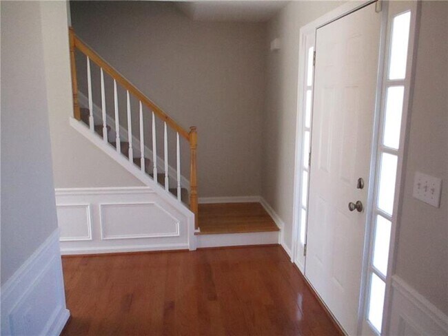 Building Photo - 540 Barsham Way