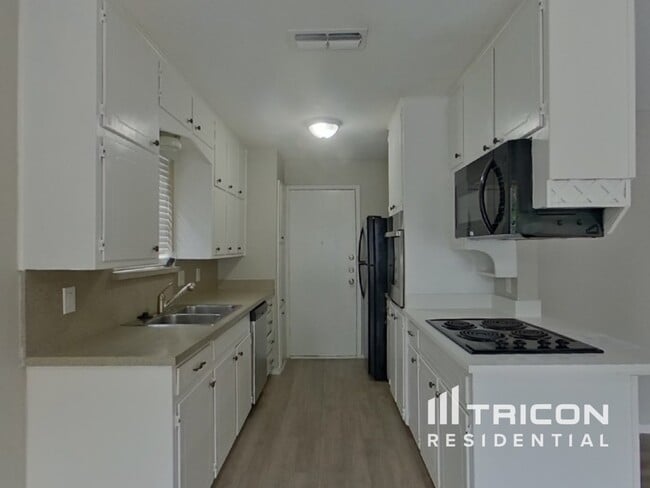 Building Photo - 4940 Creek Ridge Trail