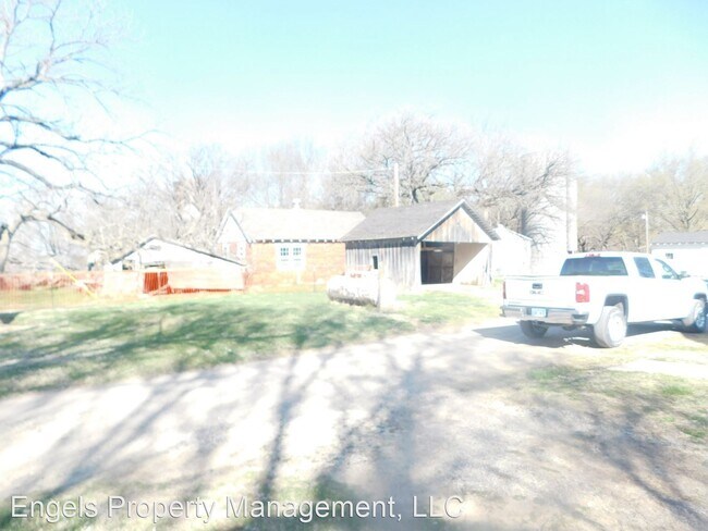 Foto del edificio - 3 br, 2 bath House - 1564 NE Parallel