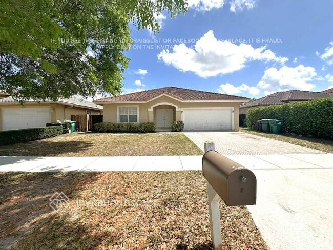 Building Photo - 16028 SW 99th Ln