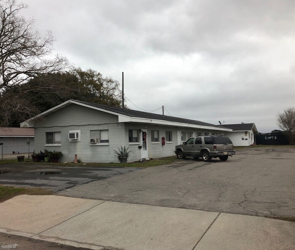 Foto principal - 254 Iberville Dr