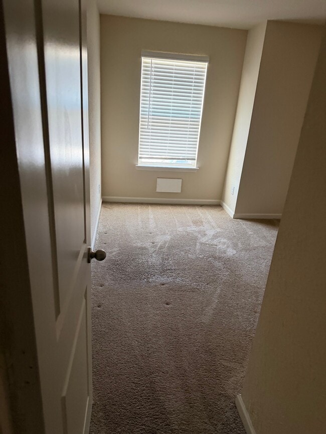 Building Photo - 503 Highwood Ln