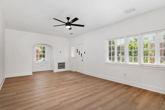 Foto del edificio - 1226 NW 4th Ave