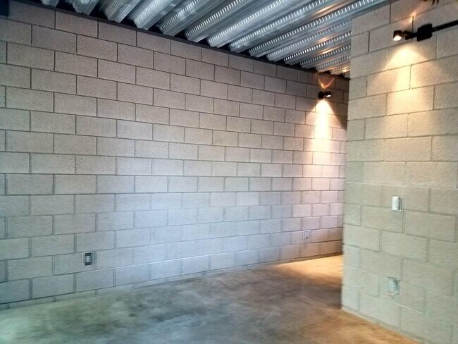 Foto del edificio - 525 E Willetta St
