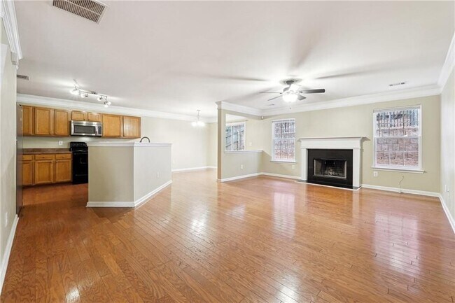 Foto del edificio - 3050 Centerglen Ln