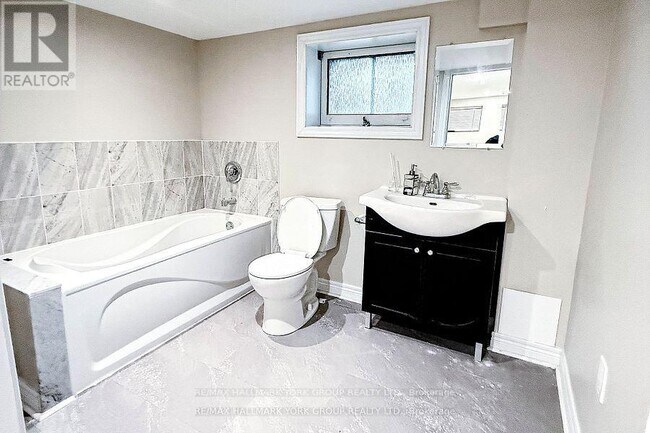 Photo du bâtiment - 6072 Hillsdale Dr