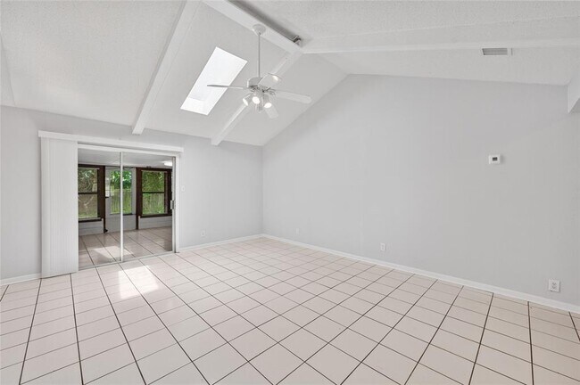 Building Photo - 5502 Salem Walk Dr