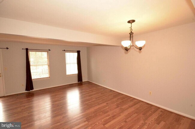 Building Photo - 46748 Hobblebush Terrace