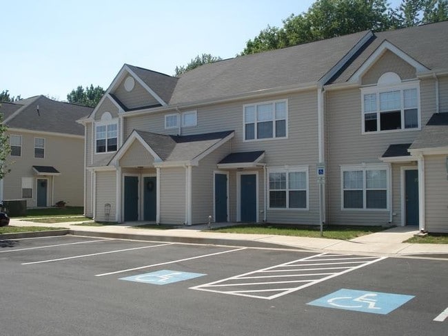 Building Photo - Maple Heights
