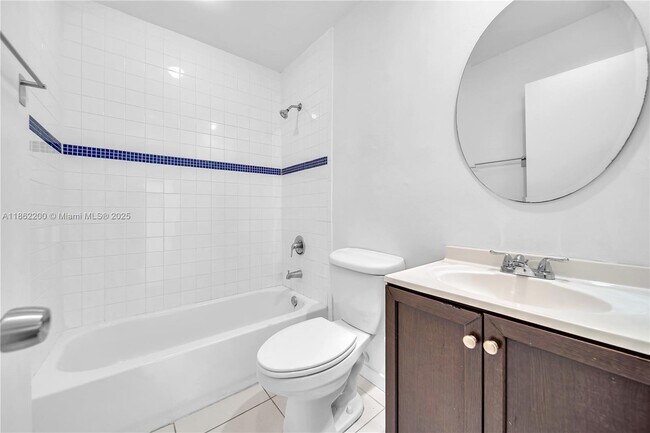 Foto del edificio - 7950 Tatum Waterway Dr