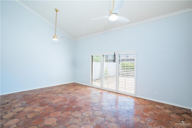 Foto del edificio - 24 Shasta Ave