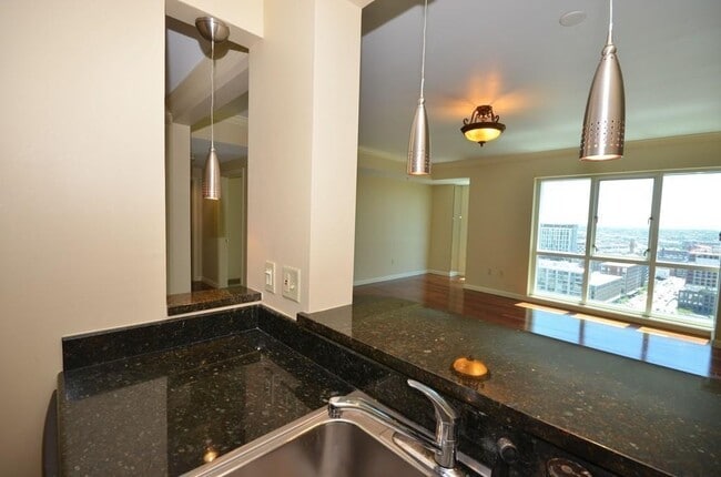 Building Photo - 1 Nassau St