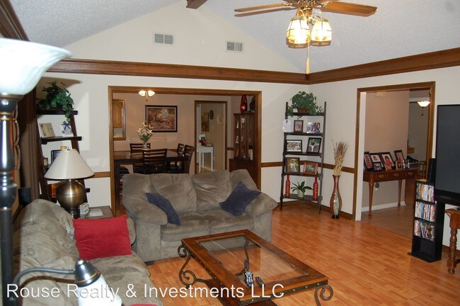 Building Photo - 1618 Timber Creek Dr