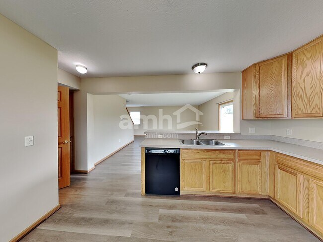 Building Photo - 3264 Stoudt Pl