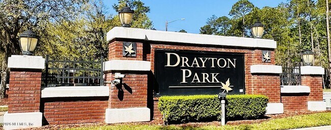 Foto del edificio - 8498 Climbing Ivy Trail S