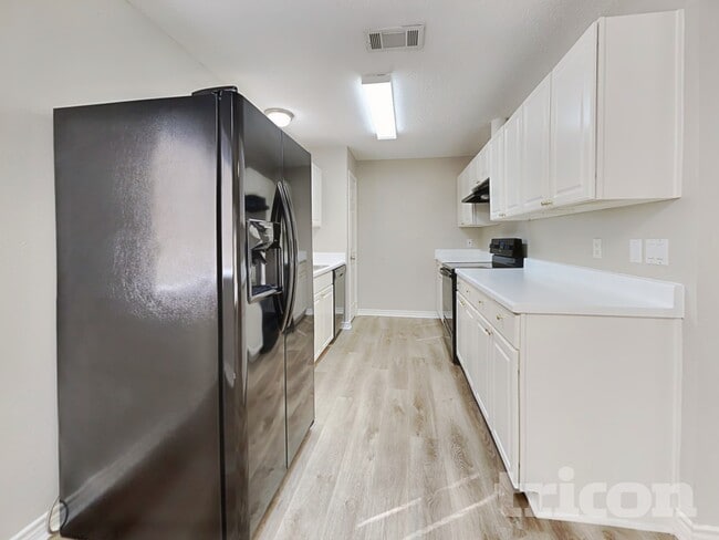 Foto del edificio - 2214 Townhall Ln