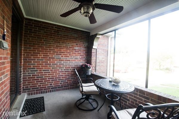 Building Photo - 3 br, 1.5 bath House - 4110 Jora