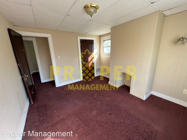 Building Photo - 3 br, 1.5 bath House - 39 E Norman Ave
