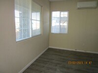 *MOVE IN SPECIAL* East Bakersfield House