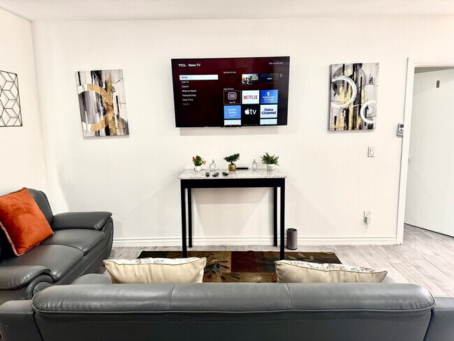 Foto del edificio - 10154 Campo Rd