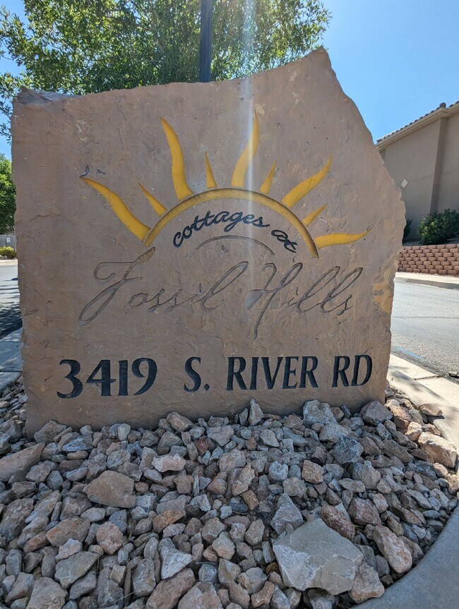 Foto del edificio - 3419 S River Rd