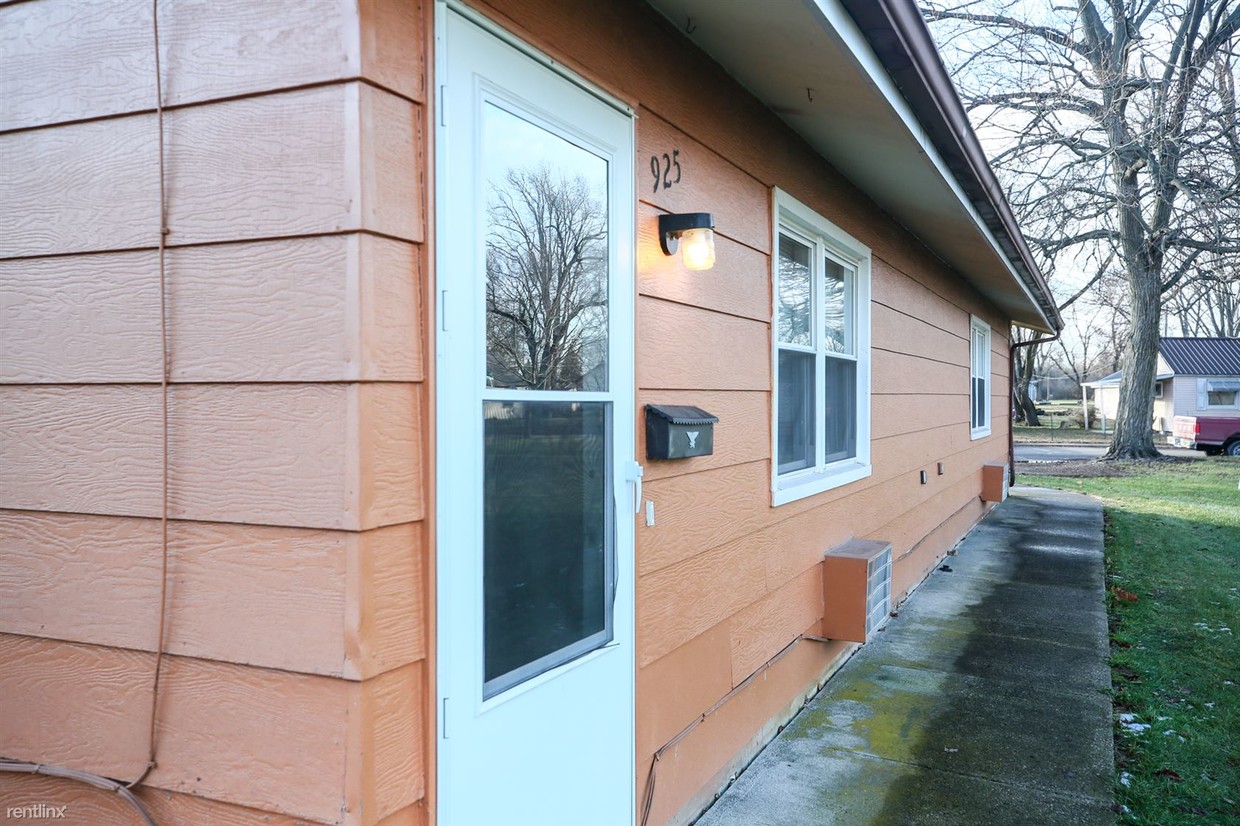 2 br, 1 bath - Line Street Duplexes - 2 br, 1 bath  - Line Street Duplexes