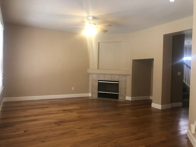 Building Photo - 2689 Almanor Dr