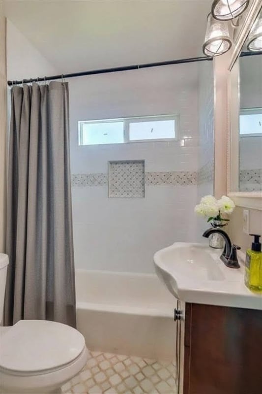 Building Photo - 2877 Collier Ave